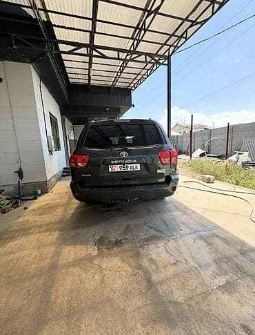 Toyota Sequoia: 2008 г., 5.7 л, Автомат, Бензин, Внедорожник — 6