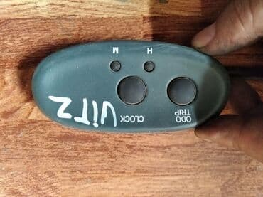 электронные часы наручные: Toyota Vitz кнопки часов в салоне, Тоета Витз кнопки салонных часов — 1