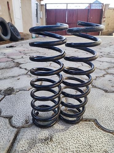 пружины: Задняя пружина амортизатора Kia 2007 г., Новый, Оригинал — 1