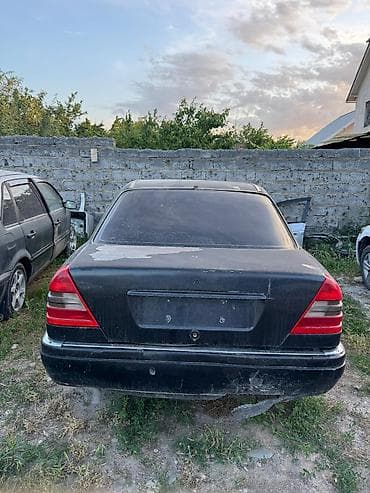 дтп мерс: Mercedes-Benz C-Class: 1995 г., 2 л, Автомат, Бензин, Седан — 3