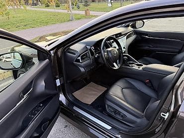 audi q6: Toyota Camry: 2019 г., 2.5 л, Автомат, Бензин, Седан — 8