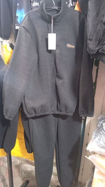 мужские спортивные одежды: Мужской спортивный костюм из плотного трикотажа - Комплект: толстовка — 1