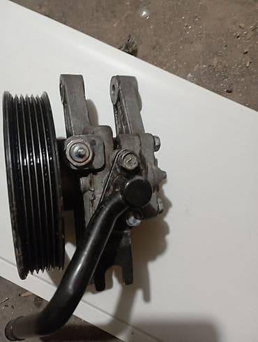 Детали ходовой части: Гидроусилитель Hyundai 2011 г., Б/у — 2