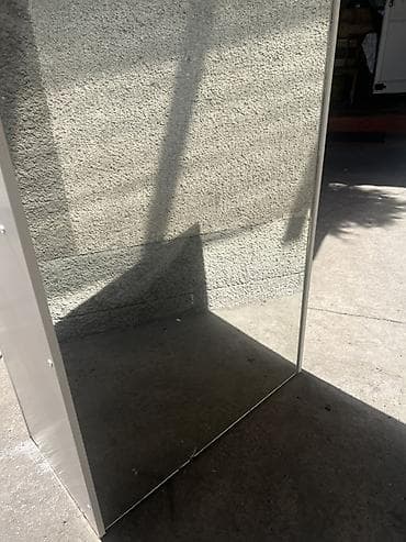 Офисные столы: РЕСЕПШЕН 6500с Б/У 
Материал:ЛДСП 1м10см. 80см. 40см — 5