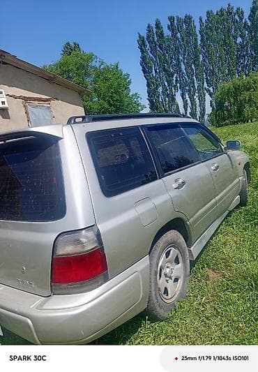 внедорожник сатылат: Subaru Forester: 1998 г., 2.5 л, Кол менен иштөөчү, Бензин, Универсал — 4