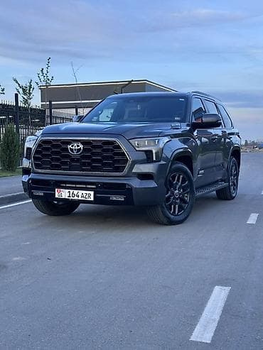 боковой: Toyota Sequoia: 2024 г., 3.5 л, Автомат, Гибрид, Внедорожник — 2