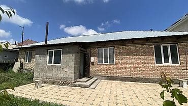 дом вост: Продаётся одноэтажный кирпичный дом с приусадебным участком. - — 2