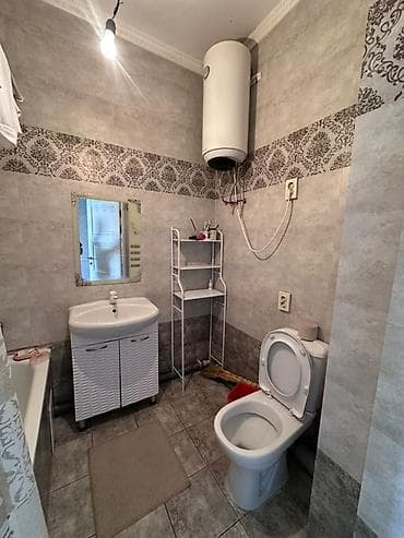 Квартиры: 2 комнаты, 38 м², Кара-Жыгач ж/м Индивидуалка, 2 этаж, Косметический ремонт — 3