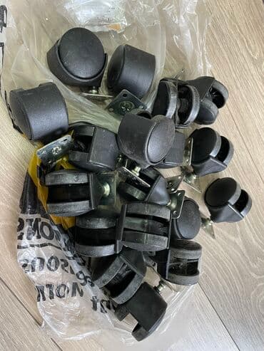 мебельные колеса: Колесики для мебели. Б/У но состояние идеальное Продам все разом — 1