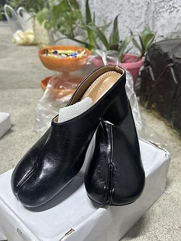 Айымдардын бут кийими: Саболор, 38, Жаңы, түсү - Кара, Өзү алып кетүү — 1