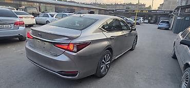 lexus ux: Lexus ES: 2019 г., Гибрид, Седан — 7