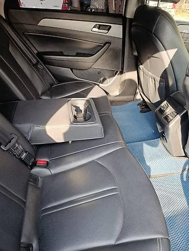 1001 роза: Сдаю в аренду Hyundai Sonata, белый седан бизнес-класса (рестайлинг) — 9