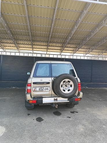 Daihatsu: Nissan Patrol: 2003 г., 3 л, Кол менен иштөөчү, Дизель, Жол тандабас — 4