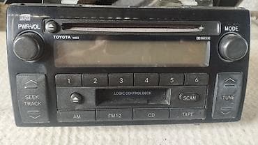 Магнитола Toyota (Fujitsu Ten) с CD, кассетной декой и радио AM/FM