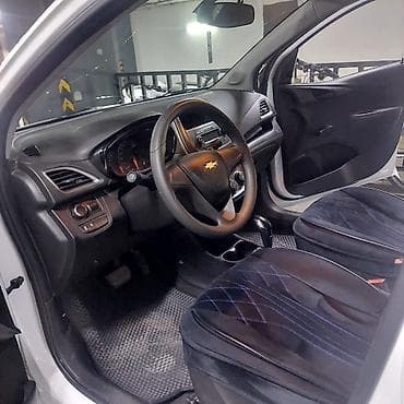 Chevrolet Spark: 2020 г., 1 л, Автомат, Бензин, Хэтчбэк — 9
