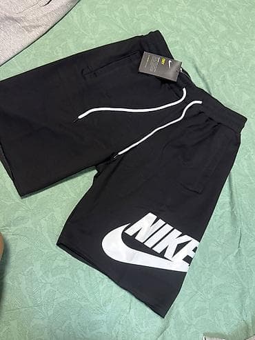 Мужская одежда: Мужские шорты, L, Nike, Новый, цвет - Черный — 1
