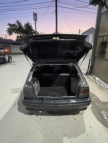 6: Volkswagen Golf: 1993 г., 1.6 л, Бензин, Хэтчбэк — 10