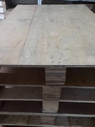 Продам паллеты СРОЧНО! 1) Паллеты,где верхняя часть состоит из