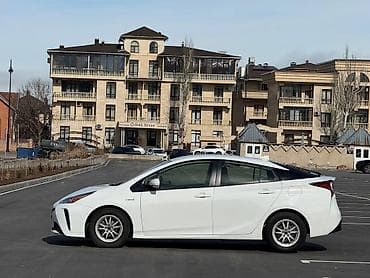tayota progres: Toyota Prius: 2019 г., 1.8 л, Вариатор, Гибрид, Седан — 5