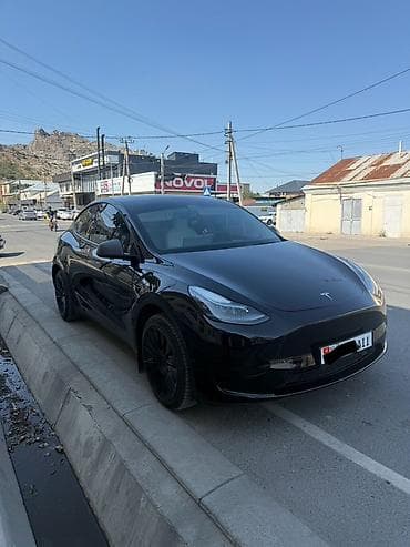 bwb e34: Tesla Model Y: 2023 г., 0.1 л, Автомат, Электромобиль, Кроссовер — 1