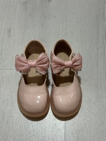 Детские туфли нежного розового цвета,в хорошем состоянии. Размер 30