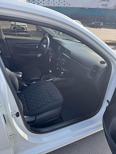 Kia: Kia Rio: 2018 г., 1.6 л, Автомат, Бензин, Седан — 9