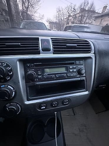 Honda: Honda Civic: 2004 г., 1.4 л, Механика, Гибрид, Седан — 1