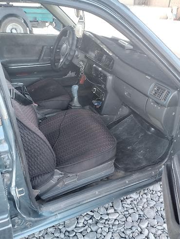 tayota progres: Mazda 626: 1991 г., 2 л, Механика, Бензин, Седан — 6