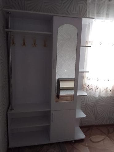 Үйлөр: Сдаю пол дома.Общая площадь 60квм вход отдельный, три комнаты, кухня — 4