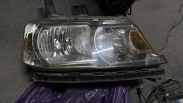 step: Передняя правая фара Honda — 1