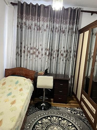 земельные дома: Просторный жилой дом с большим остеклённым холлом и панорамными — 3