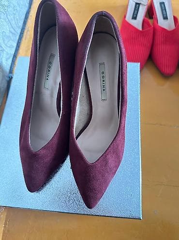 толстовка женские: Бархатные бордовые туфли удобные каблуки . Состояние отличное . 35 но — 6