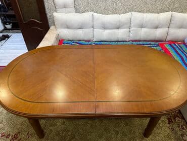 Продаю добротный, стильный, раздвижной стол из натурального дерева