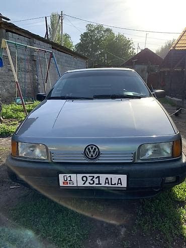 Транспорт: Volkswagen Passat: 1990 г., 1.8 л, Кол менен иштөөчү, Бензин, Седан — 2