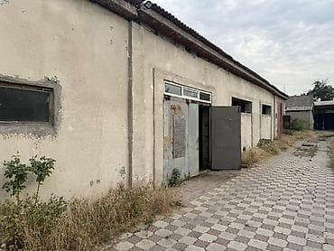 town: Сдается двухэтажный дом и склад в селе Новопокровка. Совмещение — 3