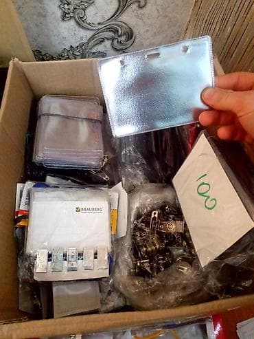 Жеке буюмдар: 500шт бэйджи для мероприятий, огромное множество классных разноцветных — 3