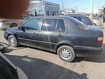 Volkswagen: Volkswagen Vento: 1994 г., Механика, Бензин, Седан — 4
