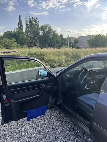 sg 5: Audi 100: 1993 г., 2.6 л, Механика, Бензин, Седан — 8