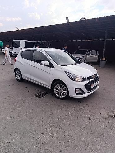 carplay android: Chevrolet Spark: 2019 г., 1 л, Автомат, Бензин, Хэтчбэк — 2