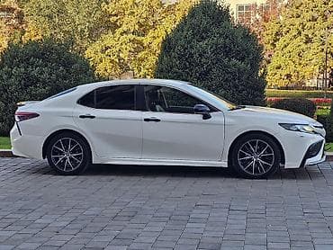 camry 55 гибрид: Toyota Camry: 2018 г., 2.5 л, Автомат, Гибрид, Седан — 10