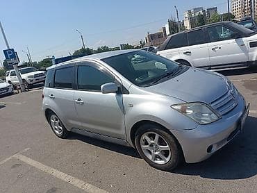 Toyota Ist: 2003 г., Автомат, Бензин, Хэтчбэк — 1