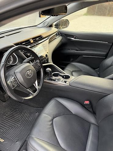Toyota Camry: 2019 г., 2.5 л, Вариатор, Гибрид, Седан — 7
