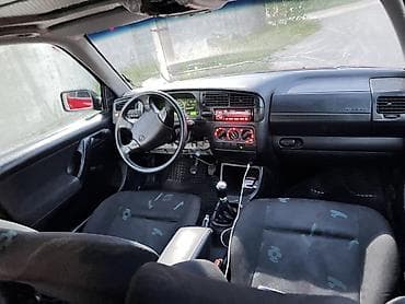 гольф уневерсал: Volkswagen Golf: 1995 г., Ручные, Бензин, Хэтчбэк — 5