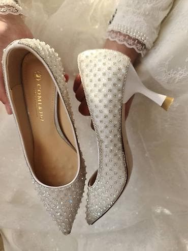 дордой платье: Свадебное платье в классическом стиле с длинными рукавами и высоким — 7