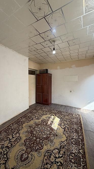 osh flat: Сдаётся просторная комната в районе Рабочий городок. Комната большая — 4