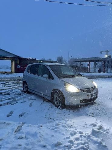 bongo kia: Honda Fit: 2003 г., 1.3 л, Автомат, Бензин, Хэтчбэк — 5