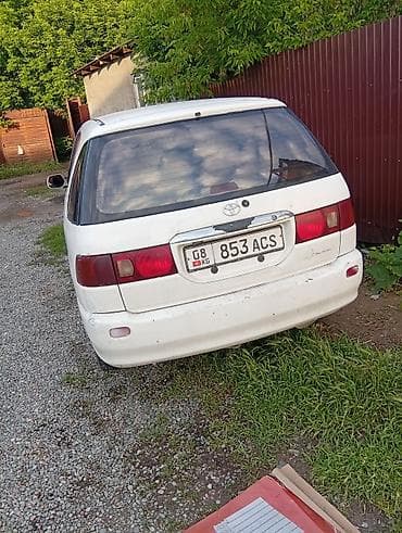 Toyota: Toyota Ipsum: 2000 г., 2 л, Автомат, Бензин, Минивэн — 1