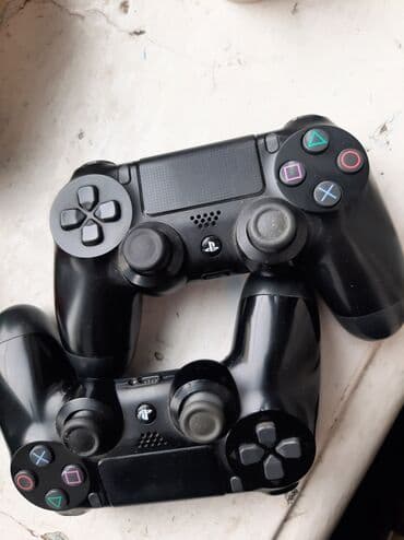 купить playstation 5 бу: Оргинал джойстиктер сатылат PS4 состояниясы эң жакшы. 2 штук бар, ар — 1