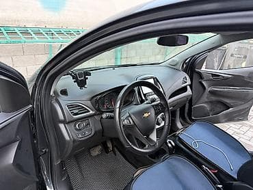 corolla levin: Chevrolet Spark: 2018 г., 1 л, Вариатор, Хэтчбэк — 4