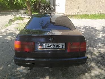 volkswagen 3: Volkswagen Passat: 1993 г., 1.8 л, Механика, Газ, Седан — 5